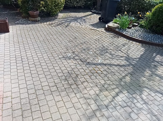 block-pavers-cleaned-resanded-sealed-East-Malling